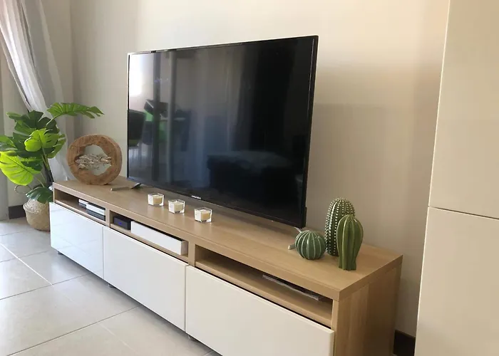 Rated Huge Sunny Terrace Heated Pool Parking Wifi Daire *