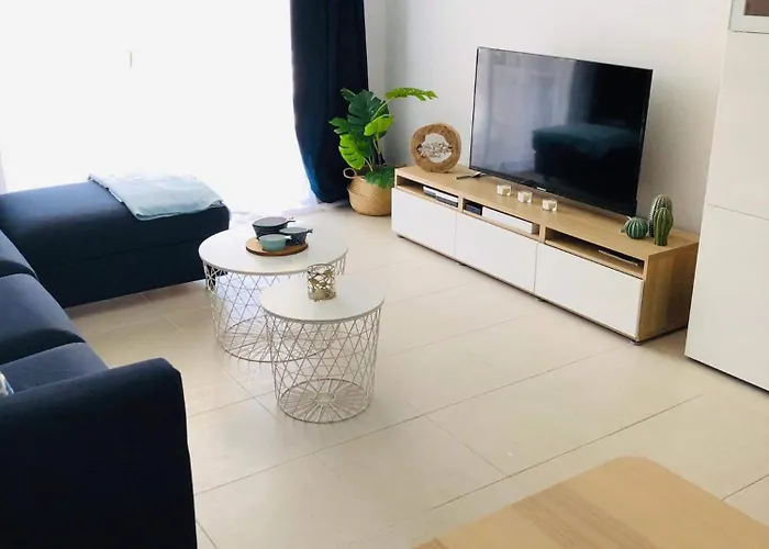 Daire Rated Huge Sunny Terrace Heated Pool Parking Wifi *