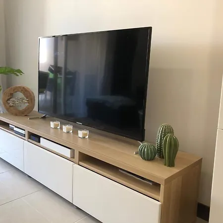 Rated Huge Sunny Terrace Heated Pool Parking Wifi Apartment *