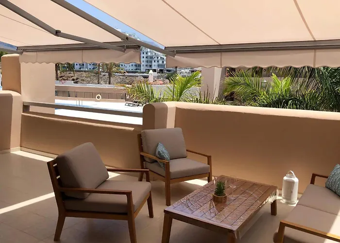 דירה Rated Huge Sunny Terrace Heated Pool Parking Wifi *